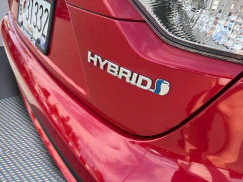 Used 2021 Toyota Corolla LE w/ Carpet Mat Package (TMS) FWD image 7
