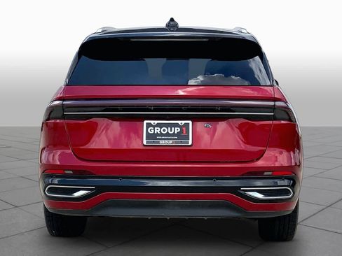 Used 2024 Lincoln Nautilus Reserve w/ Equipment Group 202A AWD/4WD image 4