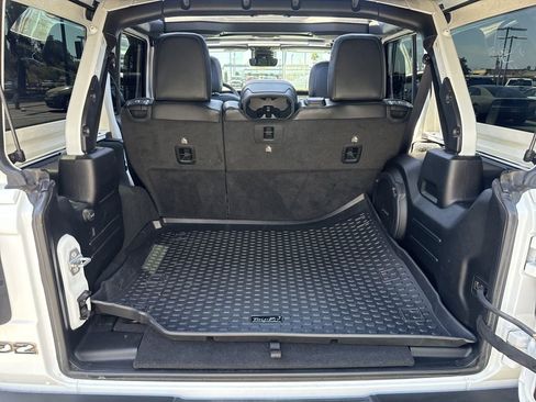 Certified 2022 Jeep Wrangler Unlimited Rubicon w/ Xtreme Recon 35" Tire Package image 7