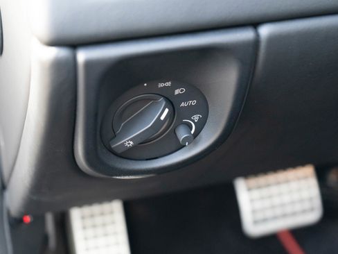 Used 2016 Aston Martin DB9 GT image 23