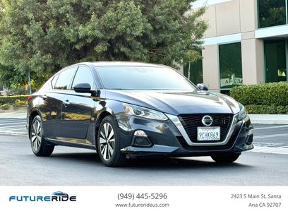 Used 2022 Nissan Altima 2.5 SV