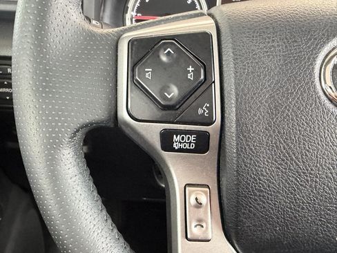 Used 2020 Toyota 4Runner Limited AWD/4WD image 40