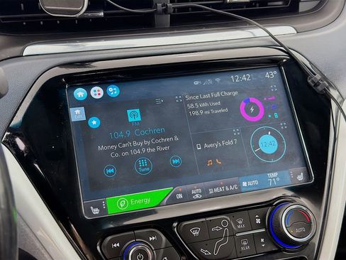 Used 2018 Chevrolet Bolt LT image 31