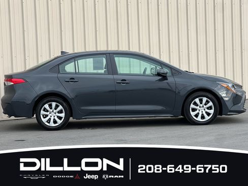 Used 2025 Toyota Corolla LE FWD image 3