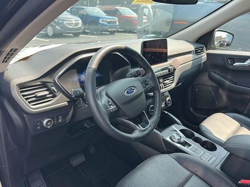 Used 2020 Ford Escape Titanium FWD image 2