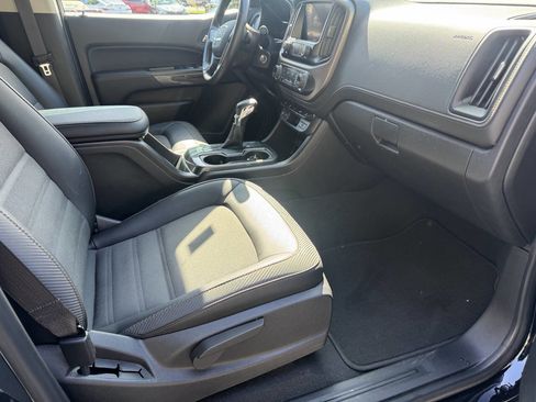 Used 2022 GMC Canyon AT4 image 12