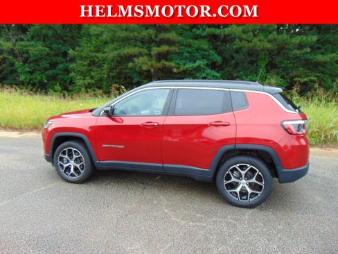 Certified 2024 Jeep Compass Limited image 4