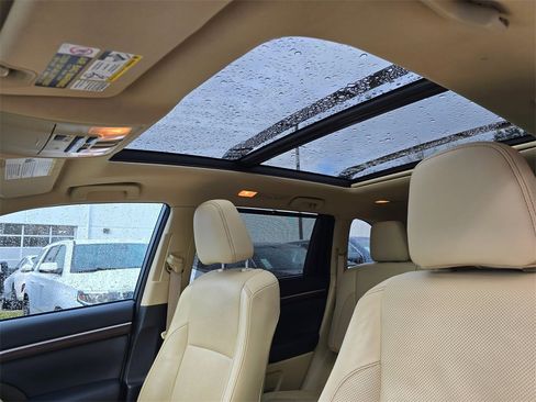 Used 2015 Toyota Highlander Limited Platinum image 20