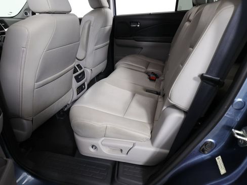 Used 2016 Honda Pilot Touring image 19