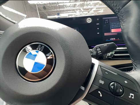 Used 2025 BMW X2 xDrive28i AWD/4WD image 42