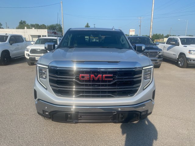 Used 2022 GMC Sierra 1500 SLT w/ SLT Premium Plus Package AWD/4WD image 9