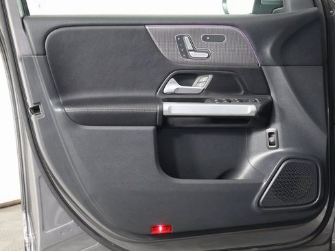 Certified 2023 Mercedes-Benz GLB 250 4MATIC image 12