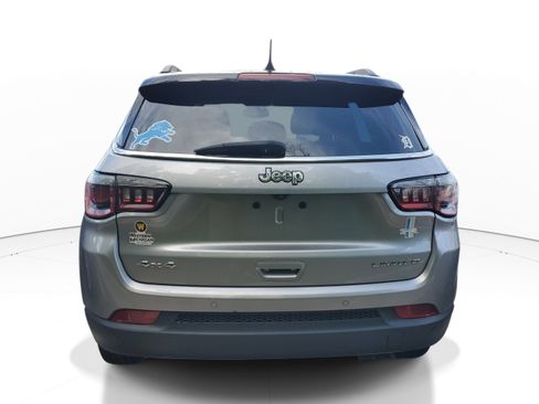 Used 2019 Jeep Compass Limited w/ Advanced Safety Group AWD/4WD image 11