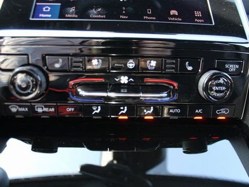 Used 2022 Jeep Grand Cherokee Trailhawk w/ Luxury Tech Group III image 26