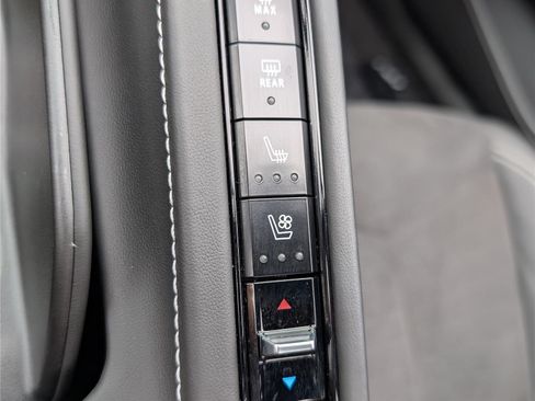 Used 2025 Chevrolet Corvette E-Ray AWD/4WD image 24