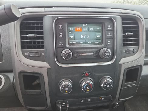 Used 2015 RAM 2500 Tradesman w/ Chrome Appearance Group AWD/4WD image 6