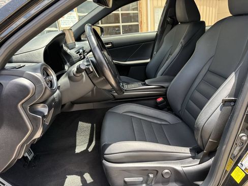 Used 2022 Lexus IS 350 F Sport RWD image 12