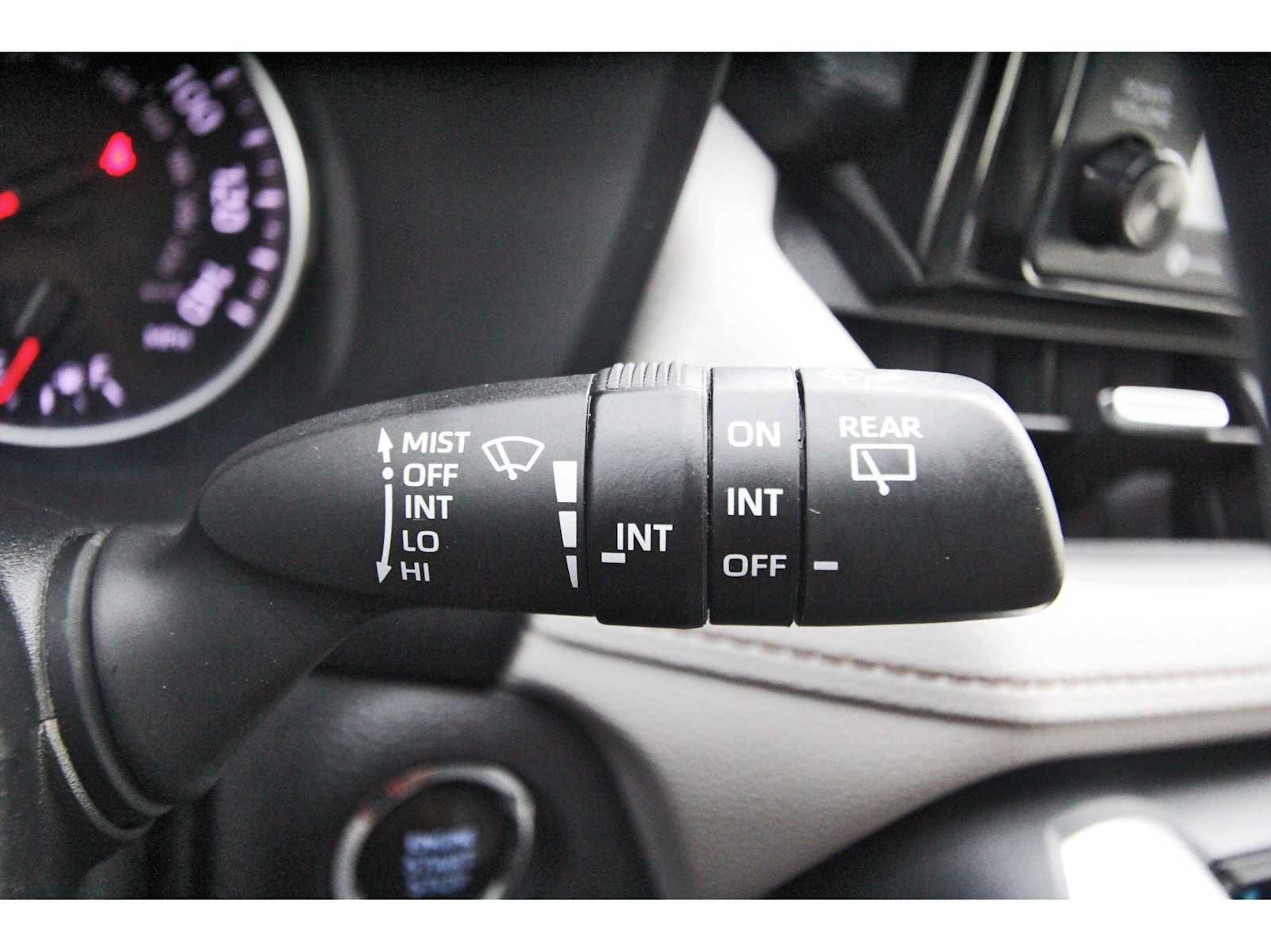 Used 2022 Toyota RAV4 XLE Premium FWD image 18