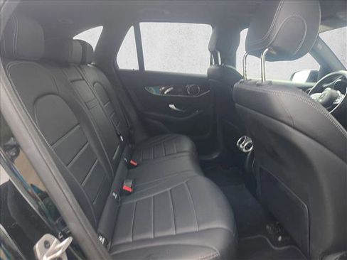 Used 2022 Mercedes-Benz GLC 300 4MATIC image 17