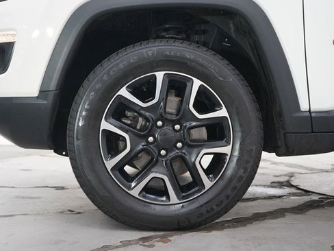 Used 2019 Jeep Compass Trailhawk w/ Leather Interior Group AWD/4WD image 29