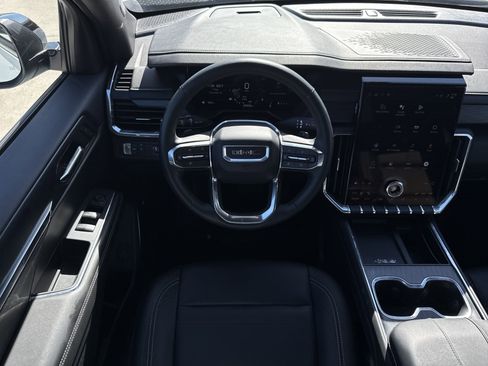 Used 2024 GMC Acadia Elevation image 14