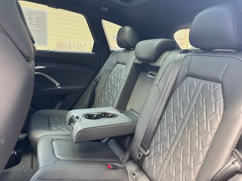 Used 2026 Audi SQ5 Premium Plus AWD/4WD image 23