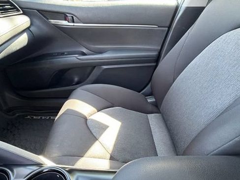 Used 2019 Toyota Camry LE FWD image 23