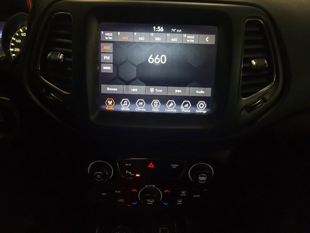 Used 2018 Jeep Compass Trailhawk w/ Leather Interior Group AWD/4WD image 25