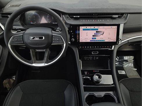 New 2026 Jeep Grand Cherokee L 4WD image 11
