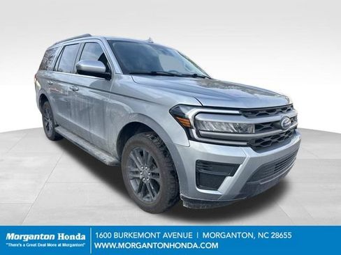 Used 2024 Ford Expedition XLT image 1