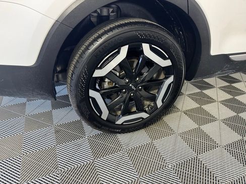 Used 2025 Kia Telluride S image 36