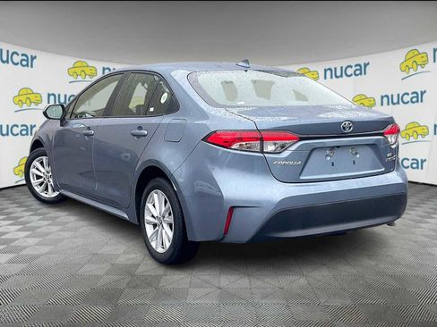 Used 2023 Toyota Corolla LE image 4