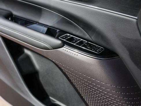 Used 2024 Cadillac Lyriq Sport image 21