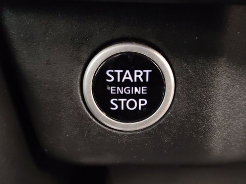 Used 2021 Nissan Rogue S image 30