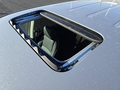 New 2026 Honda Odyssey Touring image 4