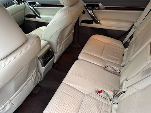 Used 2015 Lexus GX 460 Luxury image 13