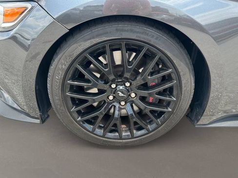 Used 2017 Ford Mustang GT Premium w/ GT Performance Package RWD image 10