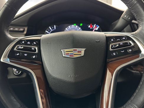 Used 2018 Cadillac Escalade Premium Luxury image 17