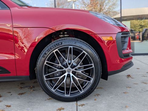 New 2026 Porsche Macan image 11