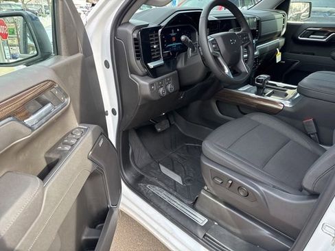 New 2026 Chevrolet Silverado 1500 RST w/ Convenience Package II AWD/4WD image 8