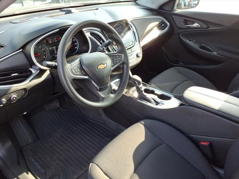 Used 2024 Chevrolet Malibu LT image 9