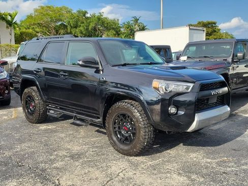 Used 2023 Toyota 4Runner TRD Off-Road Premium w/ Moonroof Package AWD/4WD image 2