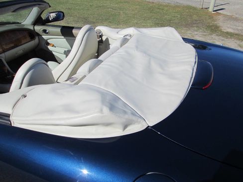 Used 1998 Jaguar XK8 Convertible image 24
