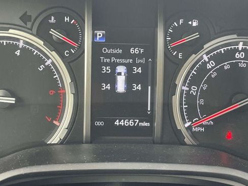 Used 2023 Toyota 4Runner TRD Off-Road Premium w/ Moonroof Package AWD/4WD image 29