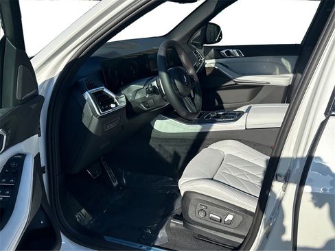 New 2026 BMW X5 xDrive50e w/ M Sport Package image 9