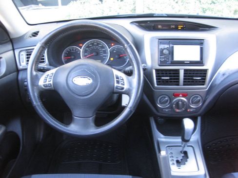 Used 2011 Subaru Impreza Outback Sport AWD/4WD image 29