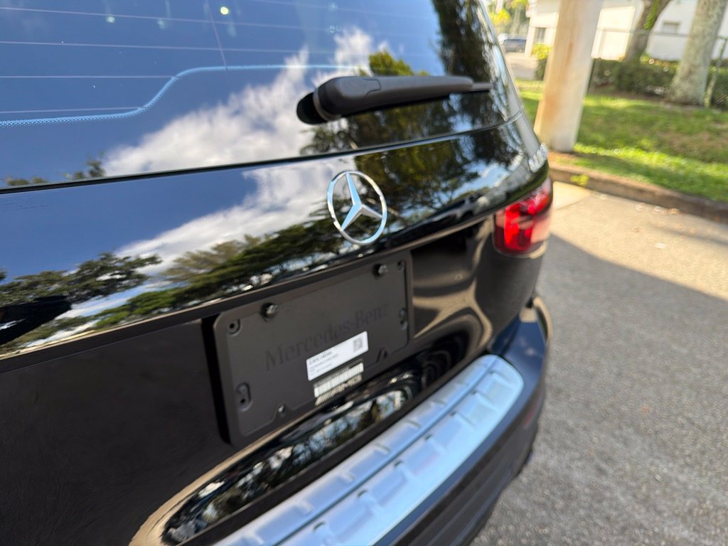 Used 2025 Mercedes-Benz GLB 35 AMG 4MATIC w/ AMG Night Package image 23