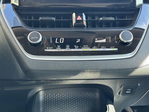 Used 2024 Toyota Corolla LE FWD image 22