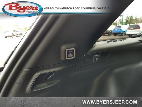 New 2025 Jeep Grand Cherokee Altitude image 34