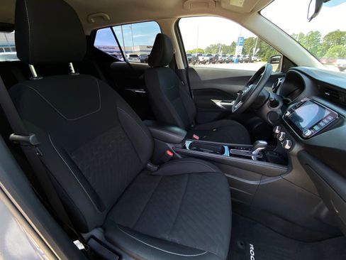 Used 2024 Nissan Kicks SV FWD image 12